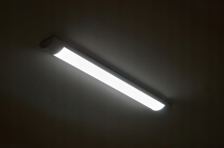 Panel LED baten 60cm - 18W - 1650lm - IP44 -4500K