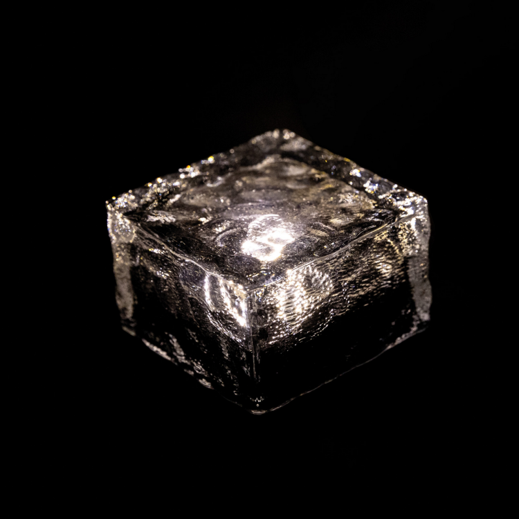 Lampa LED solarna najazdowa „Kostka Lodu” - barwa neutralna