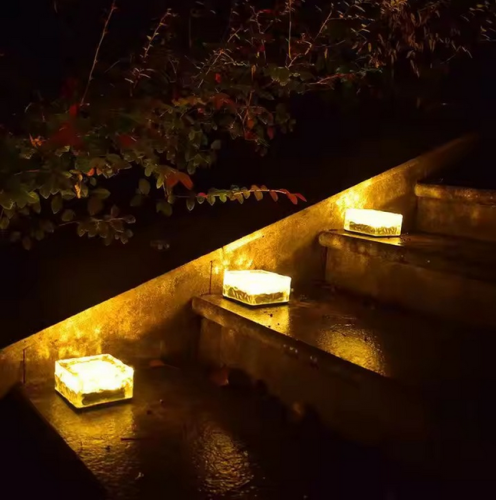 Lampa LED solarna najazdowa „Kostka Lodu” 10x10 - barwa ciepła