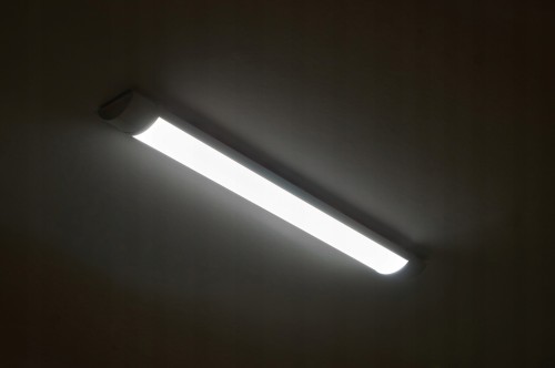 8x Oprawa Natynkowa LED 36W 120cm Panel Świetlówka Do Garażu Warsztatu