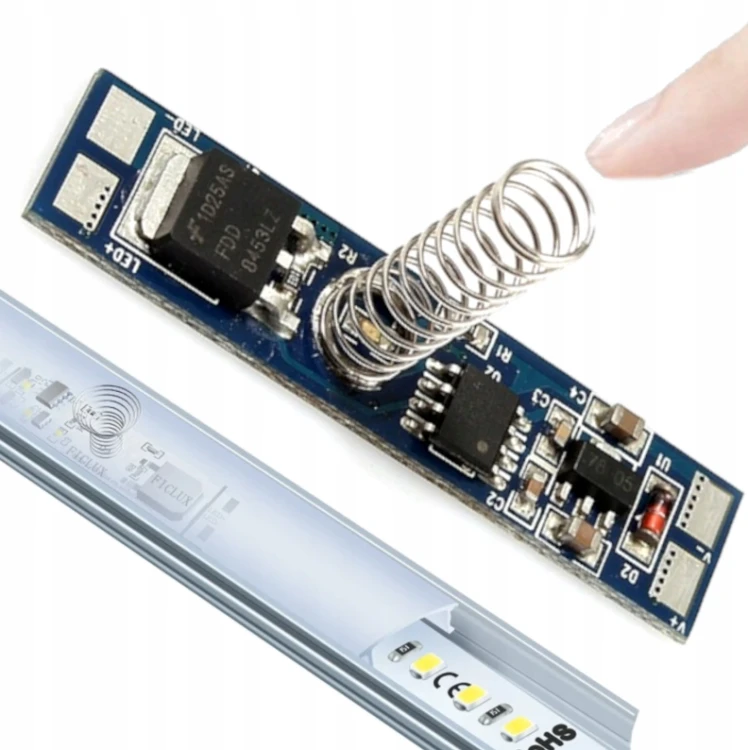 Włącznik Ściemniacz Do Profilu Profili Taśmy LED 12/24V 8A ON/OFF Wyłącznik