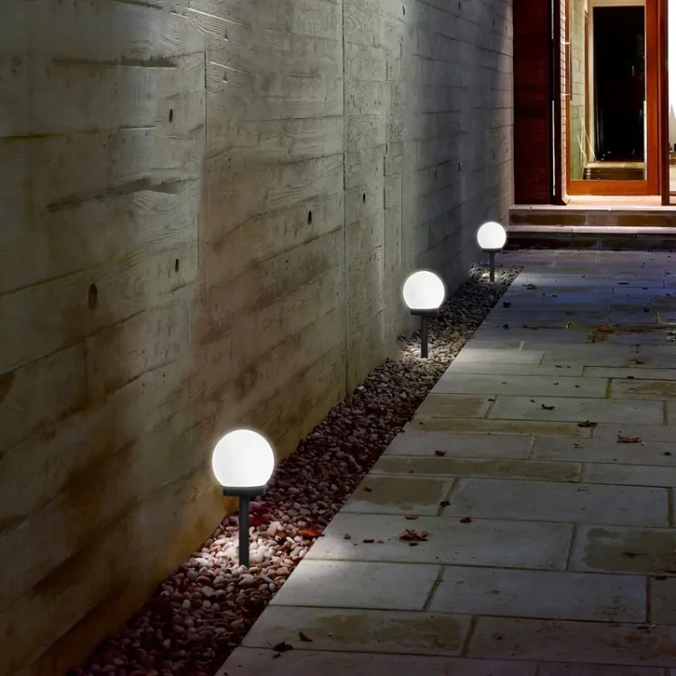 8X Lampa Solarna Wbijana Kula Biała